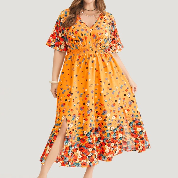 BloomChic Dresses & Skirts - BloomChic Vibrant Floral Smocked Waist V~Neck Dress  Size 22~24
